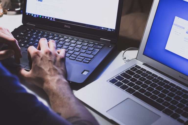Password Manager Software – What Does It Provide?