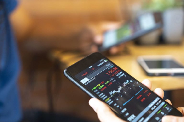 Mac vs PC: Which Is The Better Alternative For Trading?