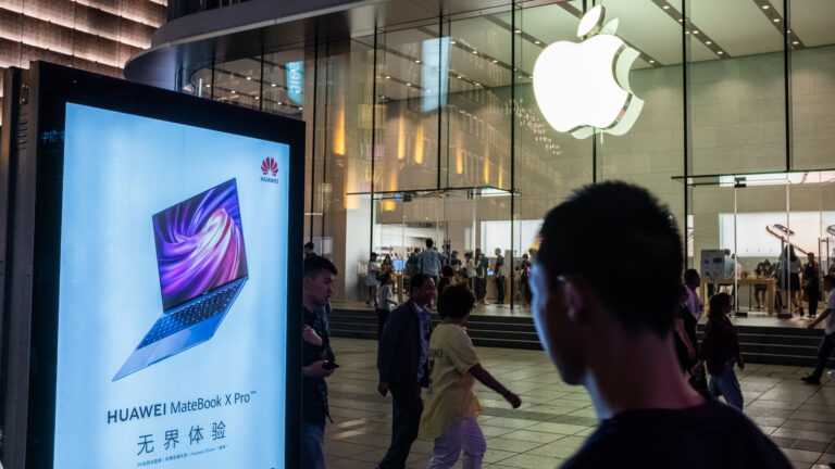How is Apple Transforming The World of Technology?