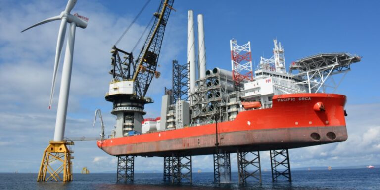 Offshore Winds and Renewables