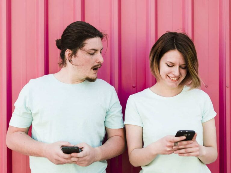 10 Ways How to Spy on Girlfriends Text Messages