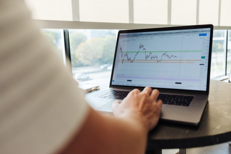 How To Choose The Right Online Broker For Your Trading