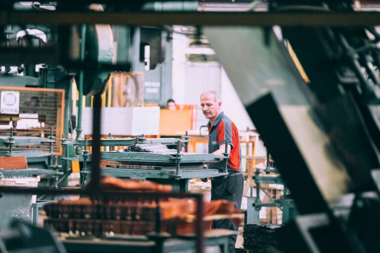6 Machines That Can Improve Your Manufacturing Business