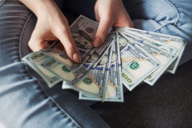 6 Ways to Use Tech Advancements to Win Cash in Various Games of Luck