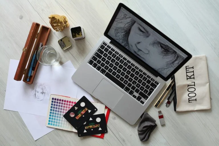 tips to become a successful graphic designer
